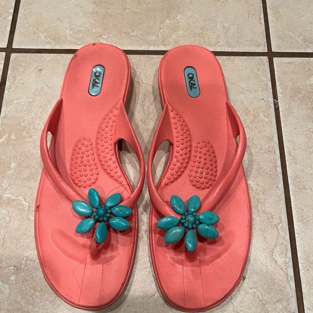 OKA b. flip flops